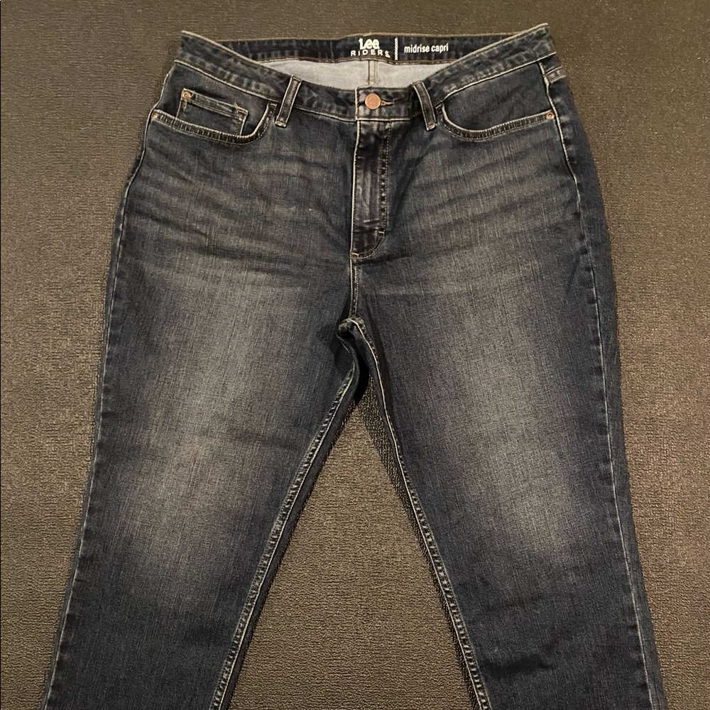 Riders by Lee Dark Wash Denim Mid Rise Capri Blue Jeans Womens Size 16M